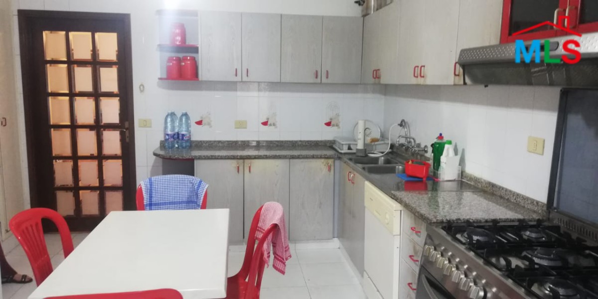 Spacious Apartment for Sale In Jal el Dib