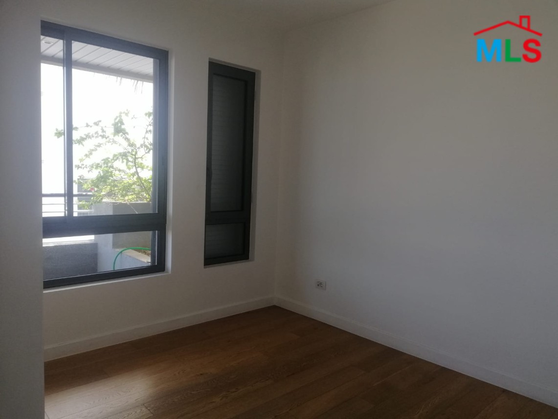 Spacious Duplex With Open view for Sale In Achrafieh, Sioufi