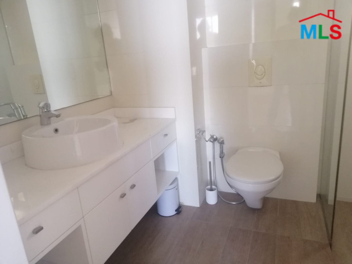 Spacious Duplex With Open view for Sale In Achrafieh, Sioufi