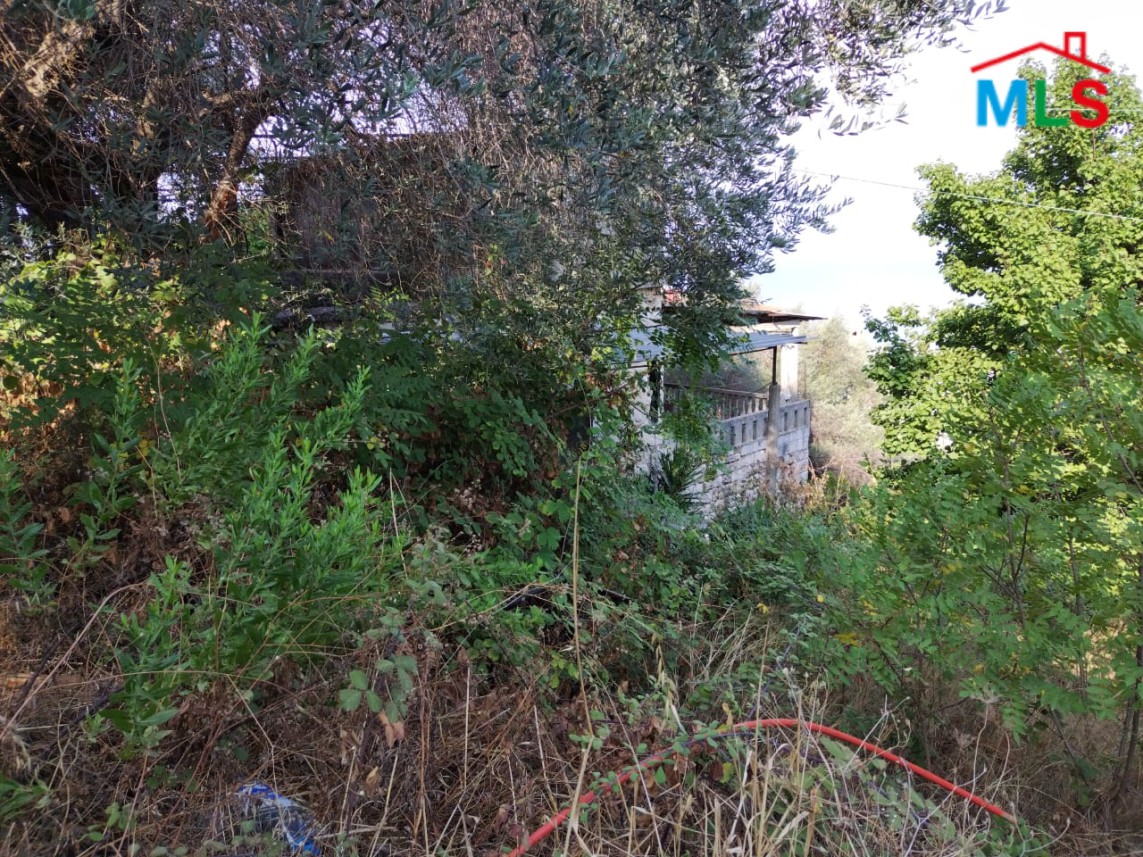 Old House with Land for Sale in Chnaniir