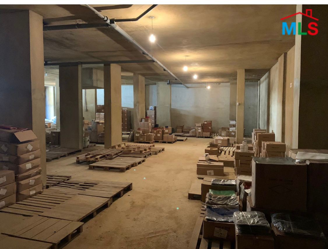 Open Space Warehouse for Sale In Bouchrieh