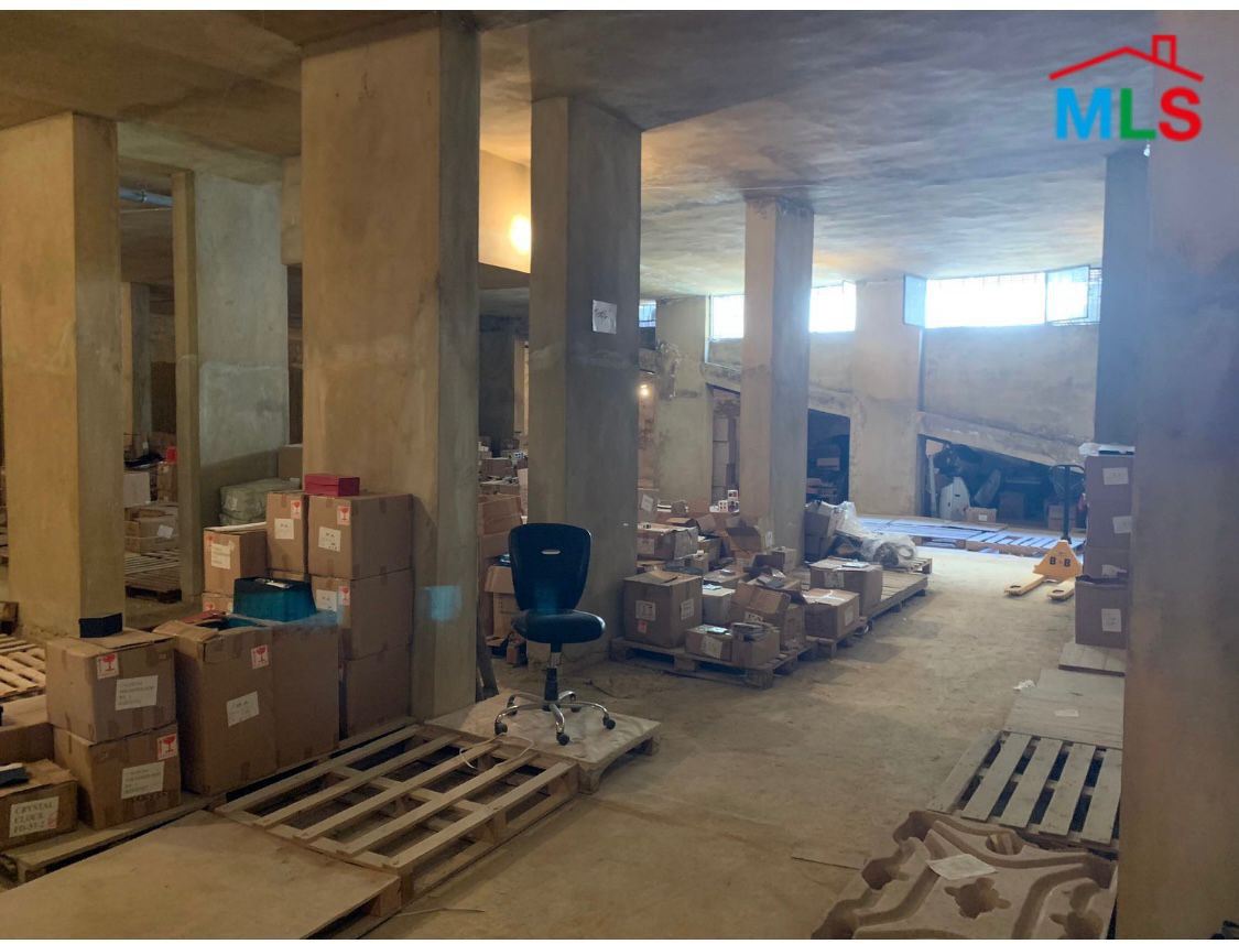 Open Space Warehouse for Sale In Bouchrieh