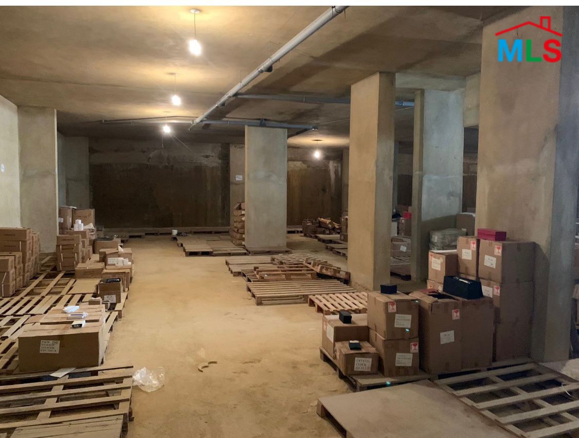 Open Space Warehouse for Sale In Bouchrieh