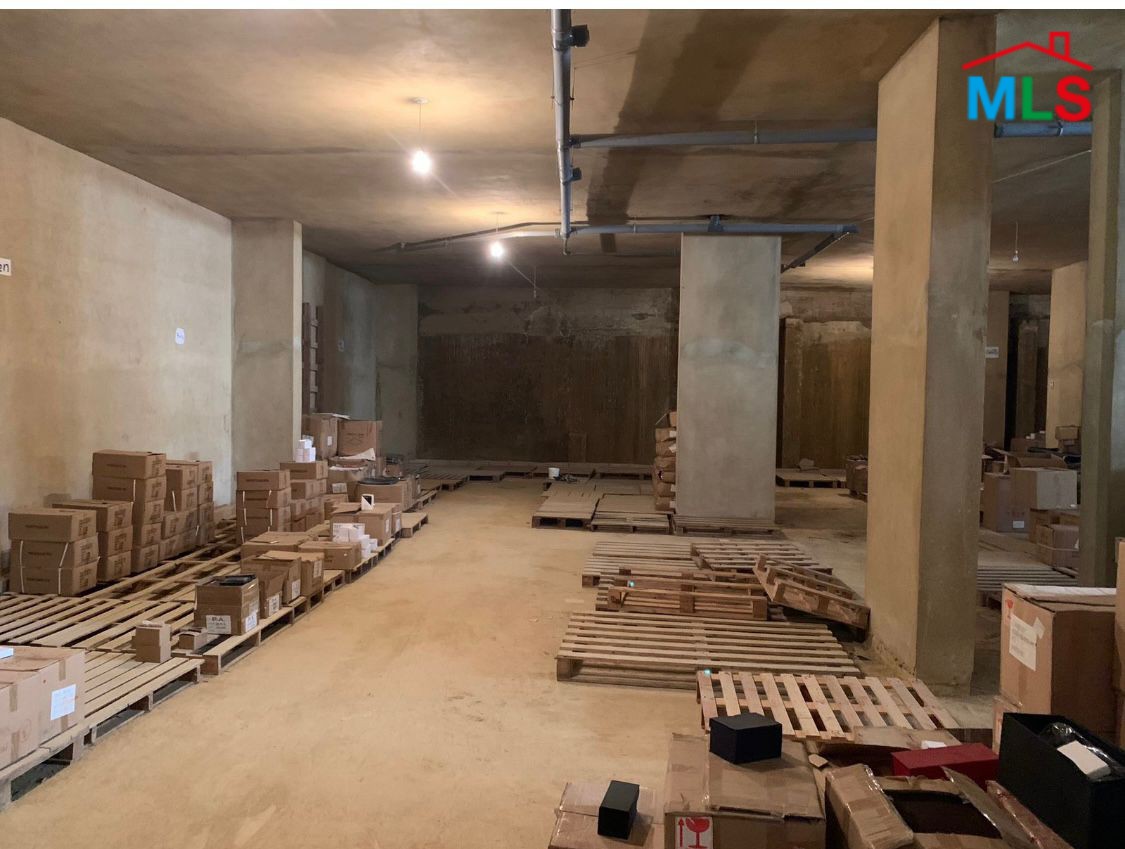 Open Space Warehouse for Sale In Bouchrieh