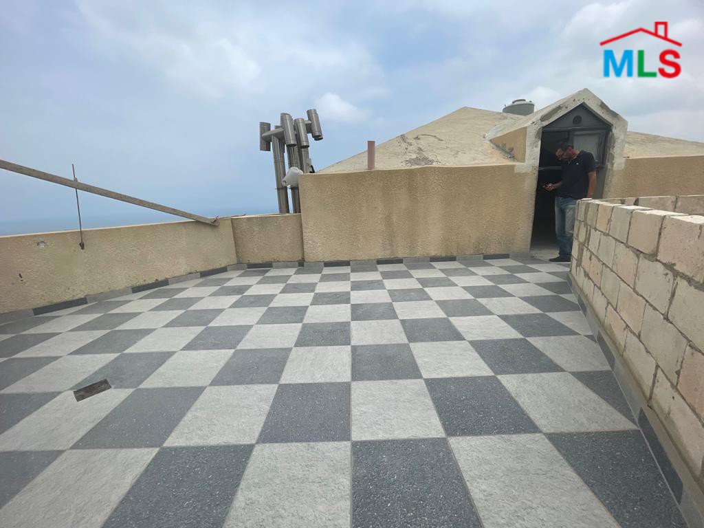 Office With Seaview For Sale in Basbina,Batroun