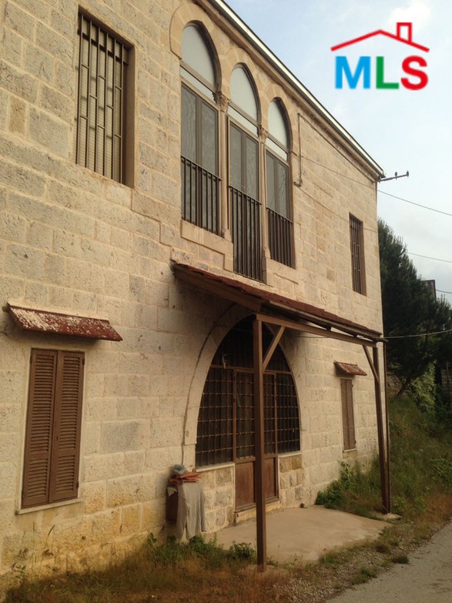 370 SQM Land With Old House for Sale in Khenchara