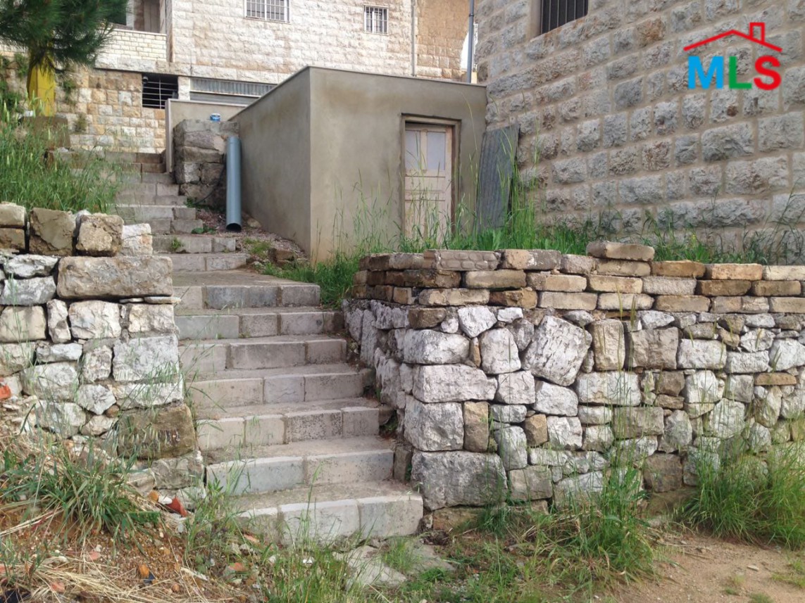 370 SQM Land With Old House for Sale in Khenchara
