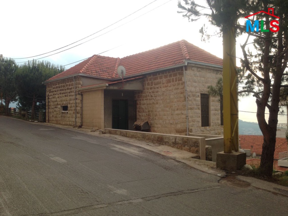 370 SQM Land With Old House for Sale in Khenchara