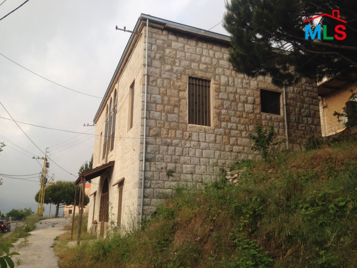 370 SQM Land With Old House for Sale in Khenchara