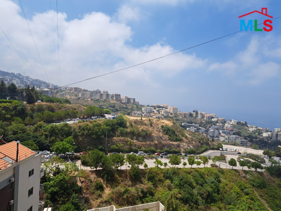 Foyer Building for Sale in Blat near LAU
