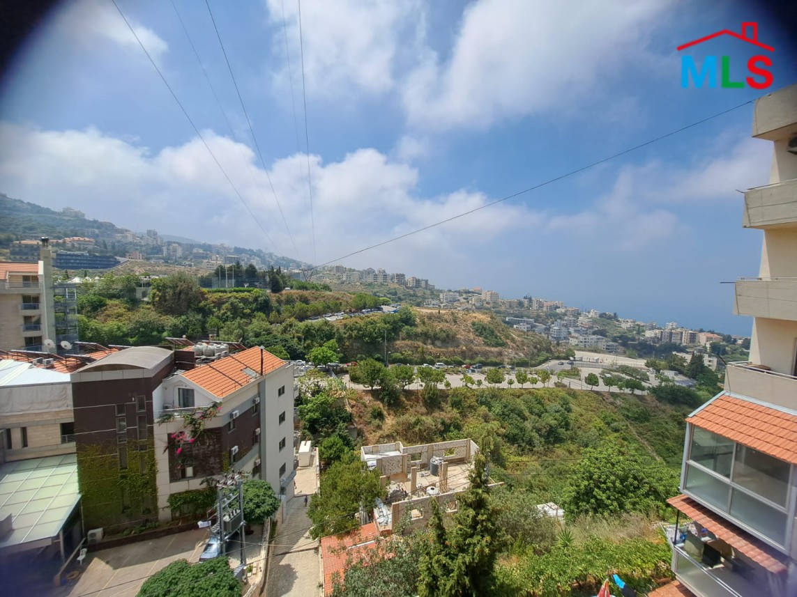 Foyer Building for Sale in Blat near LAU