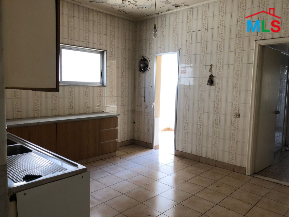 400 SQM Apartment for Sale in Badaro 24-Hour Electricity!