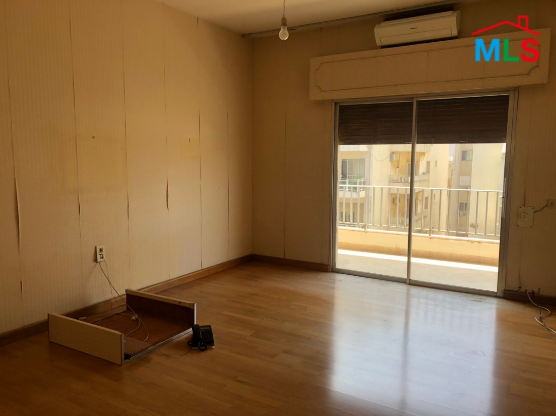 400 SQM Apartment for Sale in Badaro 24-Hour Electricity!