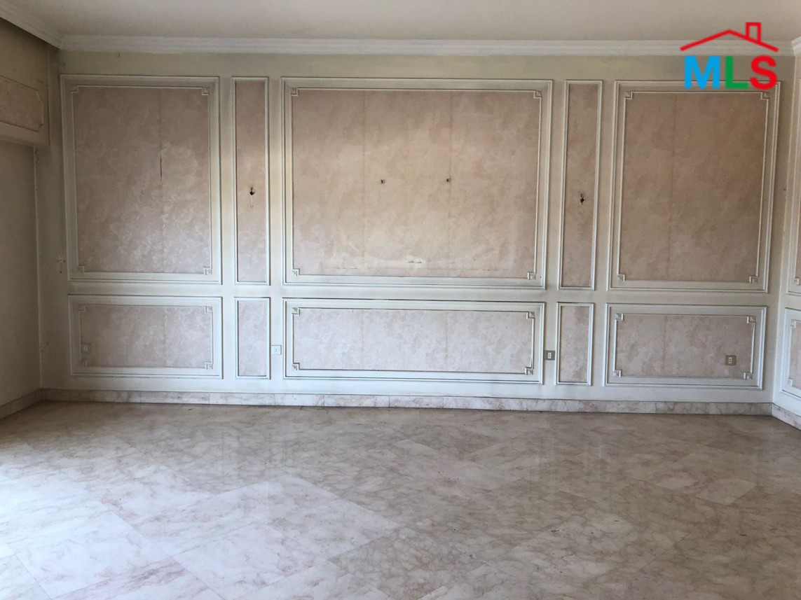 400 SQM Apartment for Sale in Badaro 24-Hour Electricity!
