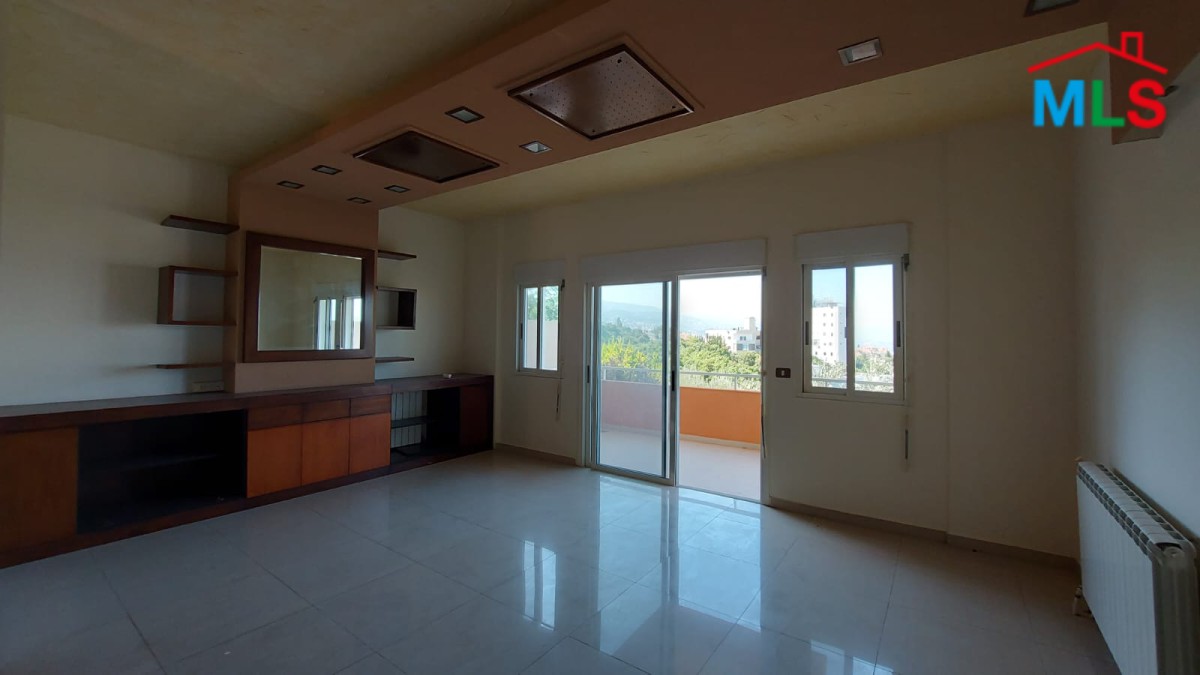 Private High End and Decorated Triplex for Sale In Aamchit