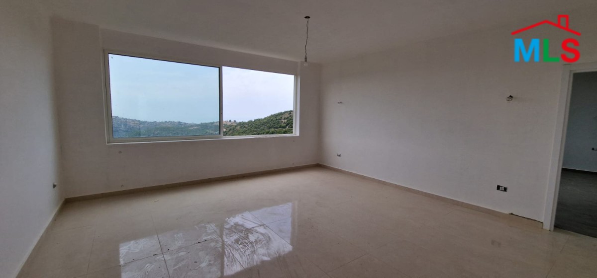 Private Villa in Hadtoun with Mountain View for Sale