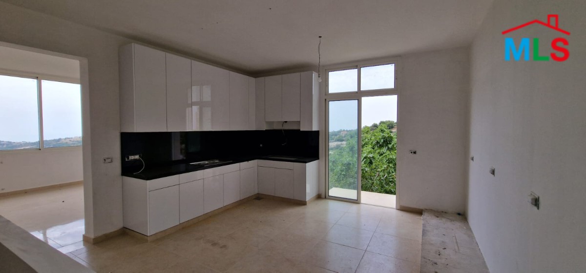 Private Villa in Hadtoun with Mountain View for Sale