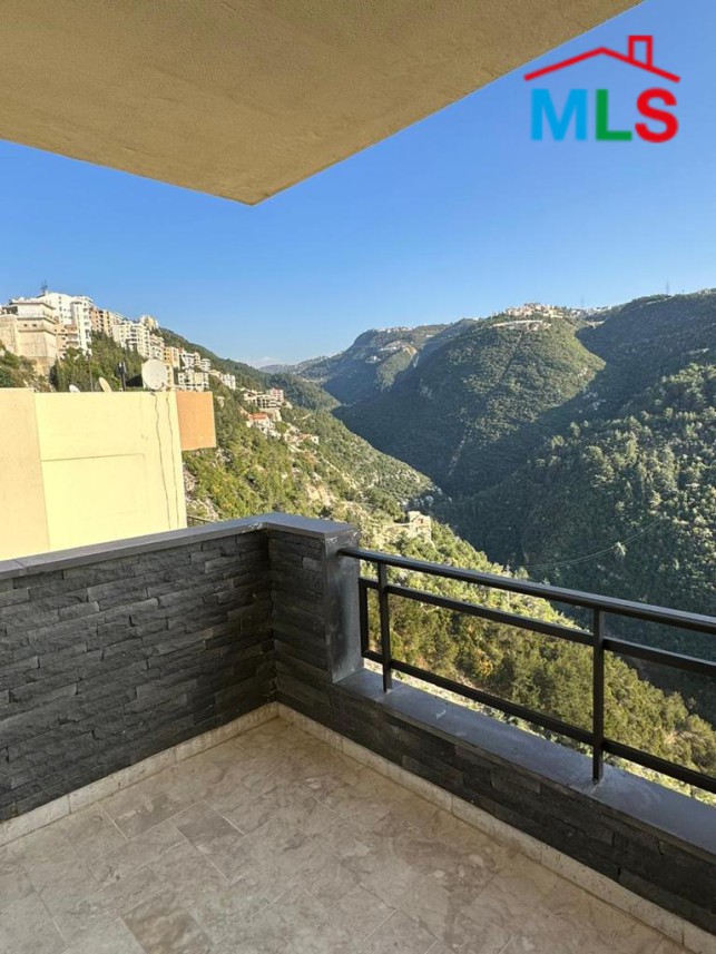 Renovated Unfurnished Duplex for Sale in Mastita With Sea and Mountain View