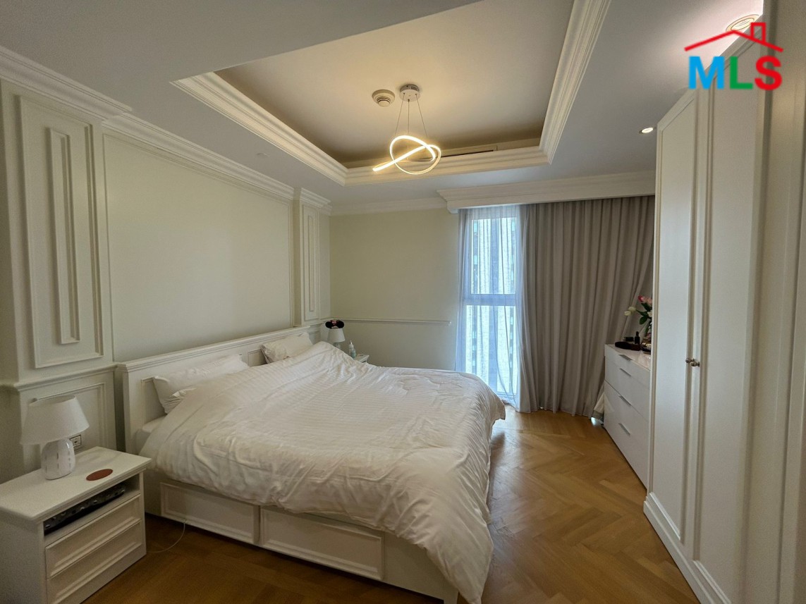 Stylish Apartment for Sale in Downtown On A High Floor with a 20sqm Terrace