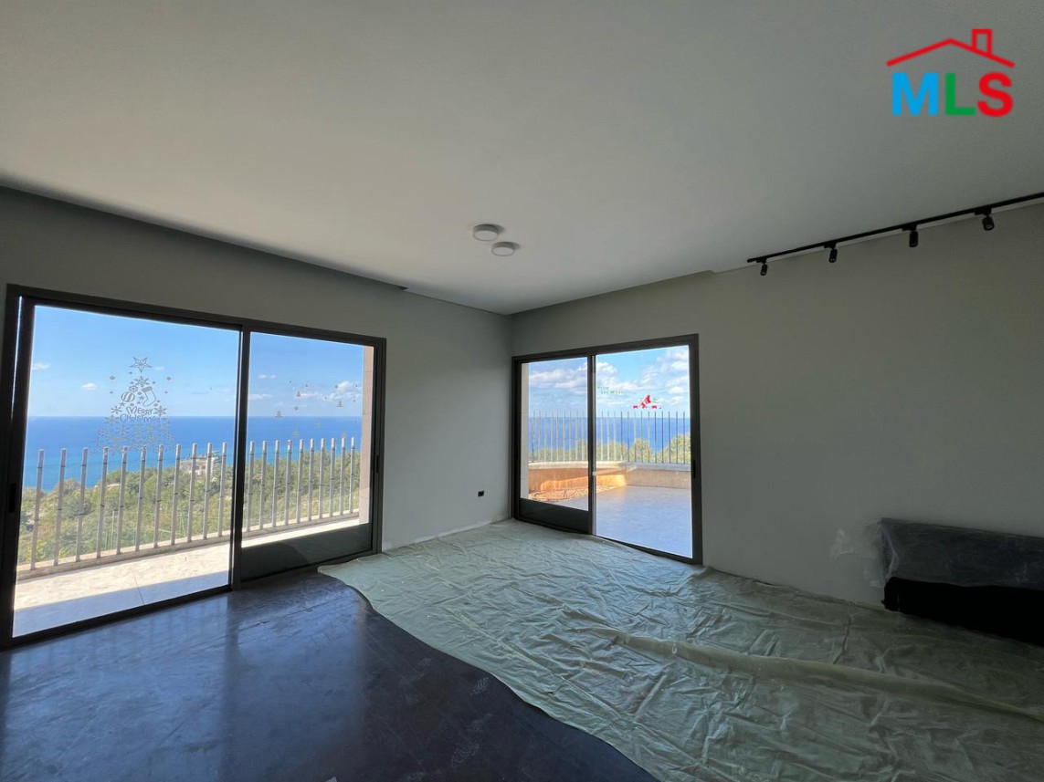 Apartment for Sale in Adma With A Lovely Garden