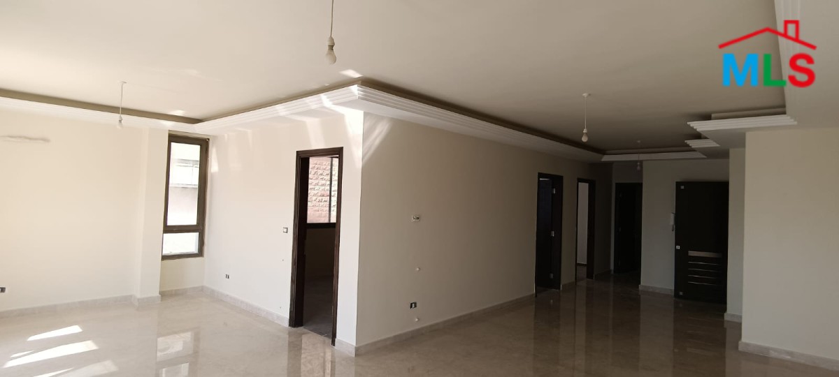 Spacious Apartment for Sale In Shayle