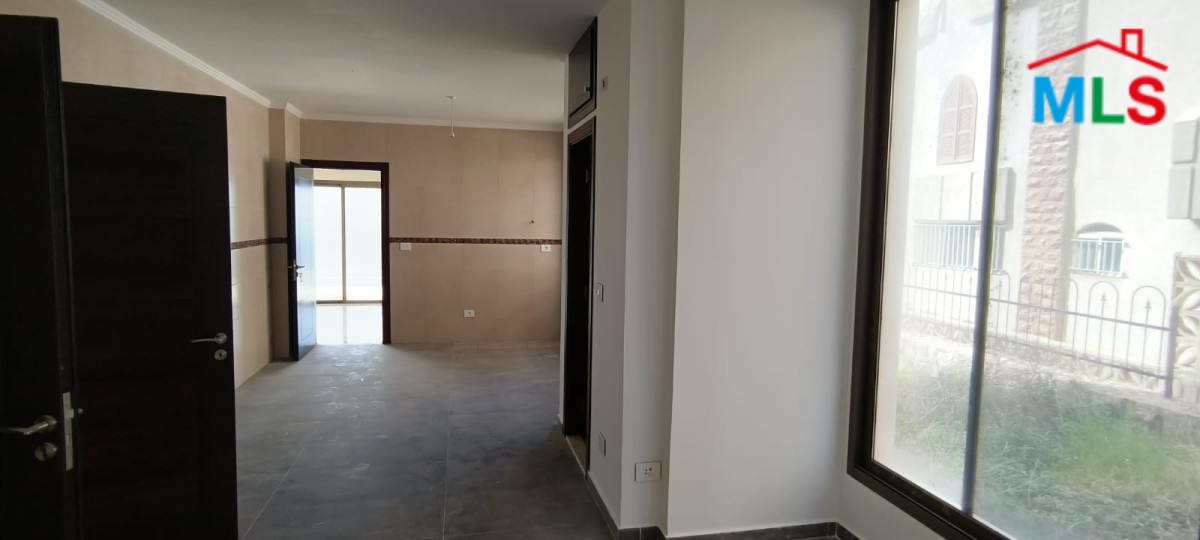 Spacious Apartment for Sale In Shayle