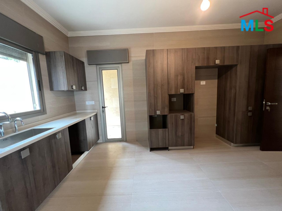 Deluxe And Decorated Apartment With Terrace for Sale in Adma