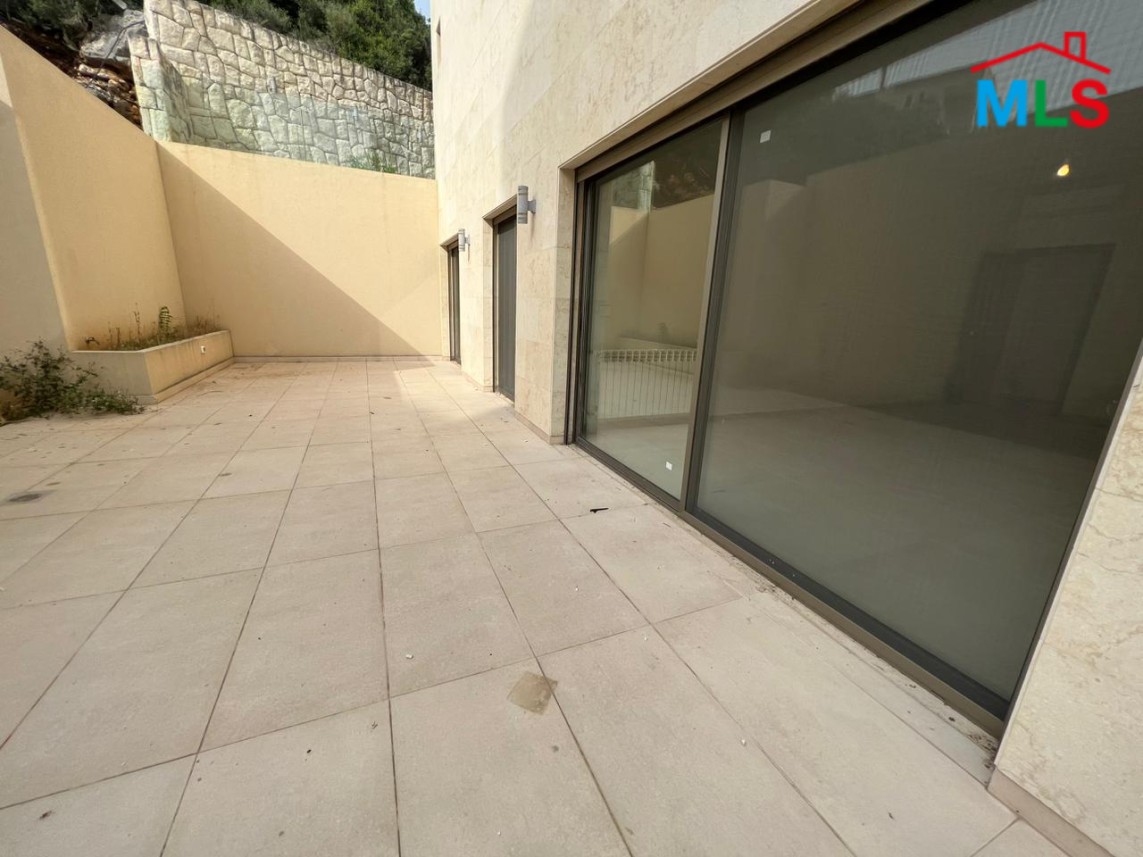 Deluxe And Decorated Apartment With Terrace for Sale in Adma
