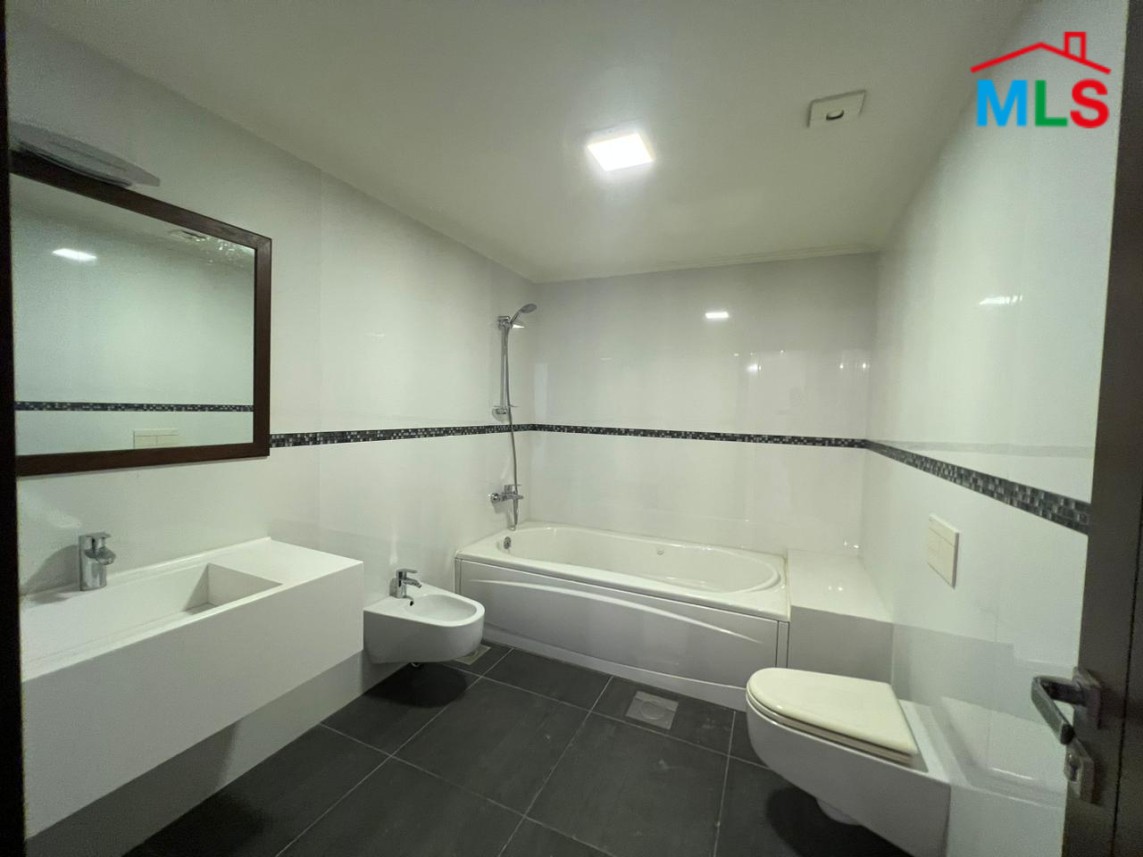 Deluxe And Decorated Apartment With Terrace for Sale in Adma