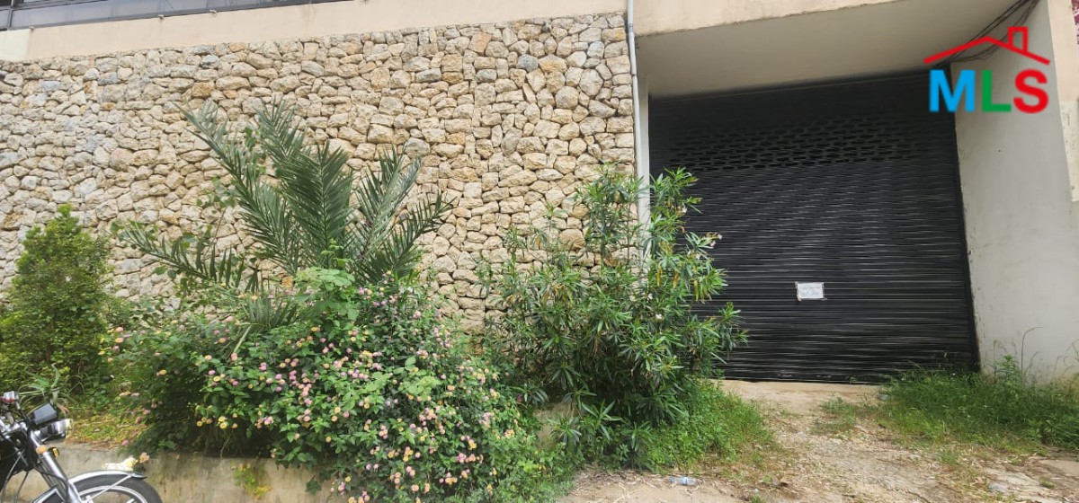 600 SQM Warehouse for Sale in Beit Meri