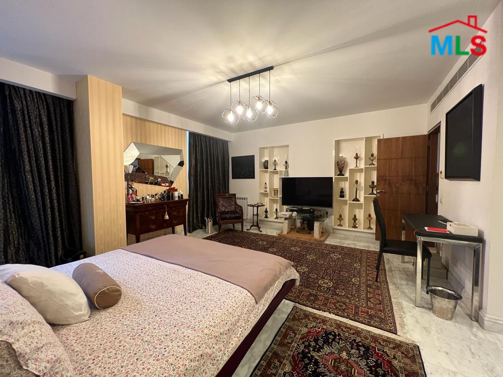 Charming Unfurnished Loft for Sale in Achrafieh, Carré D'Or