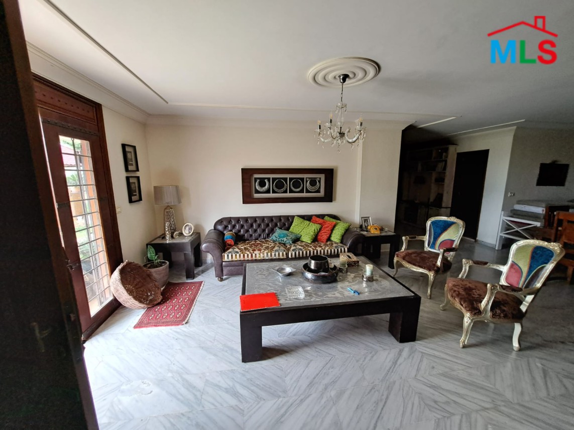 Unfurnished Apartment for Sale in Hboub with A Large Garden