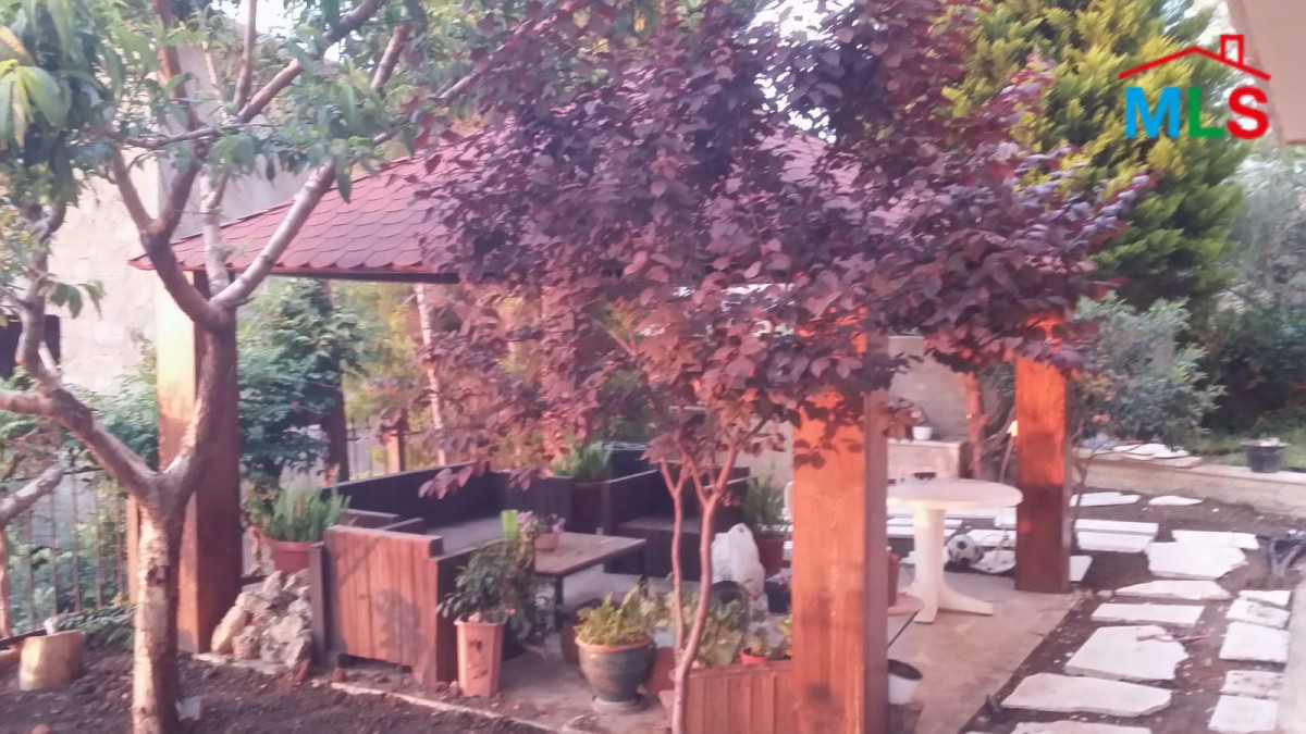 Unfurnished Apartment for Sale in Hboub with A Large Garden