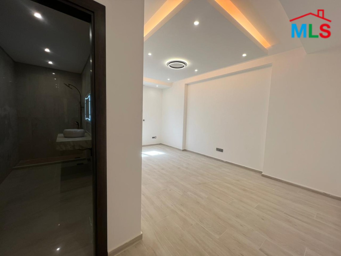 Wonderful duplex for Sale in Adma with A Garden, Terrace and a Beautiful view.