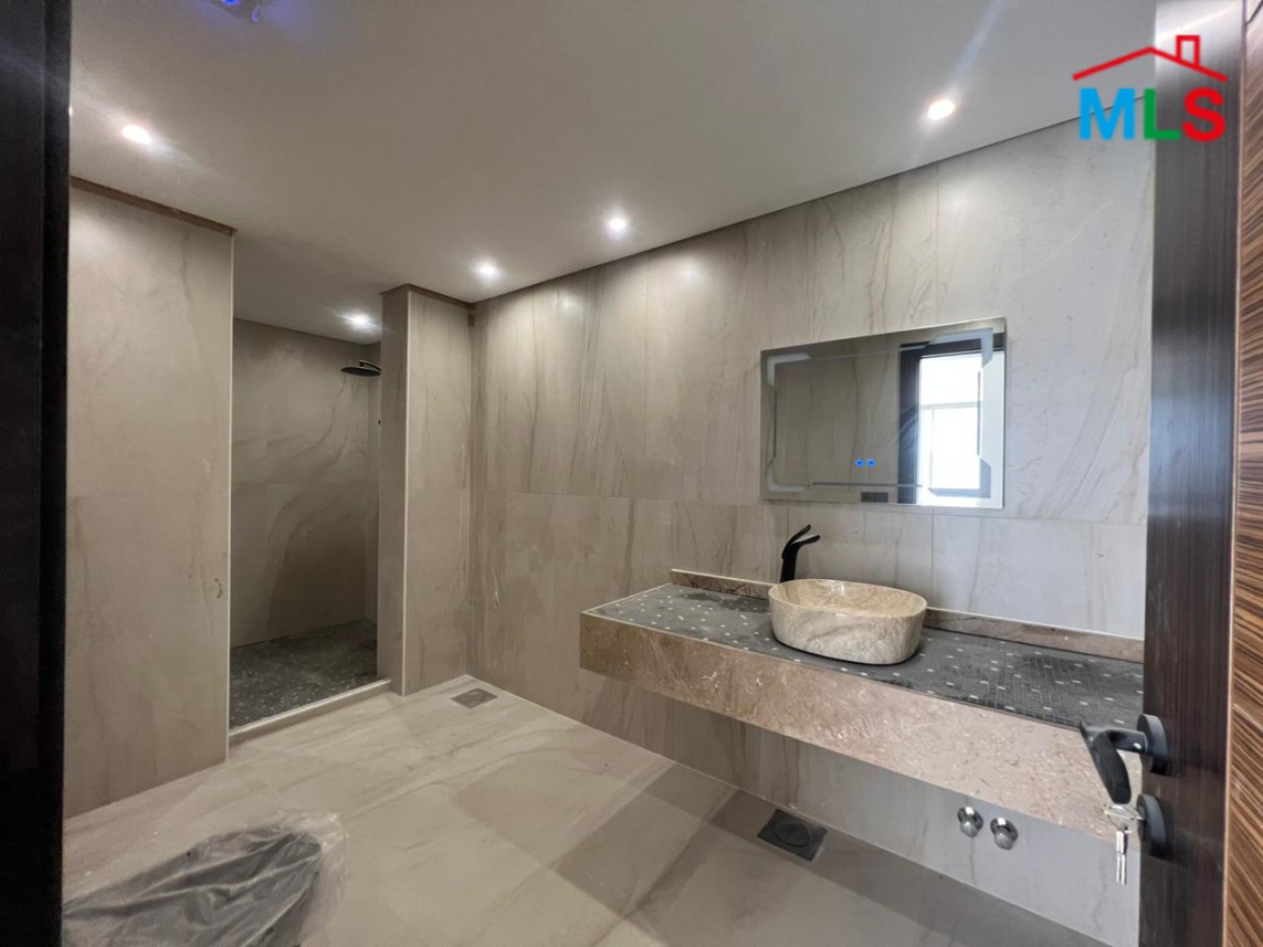 Wonderful duplex for Sale in Adma with A Garden, Terrace and a Beautiful view.