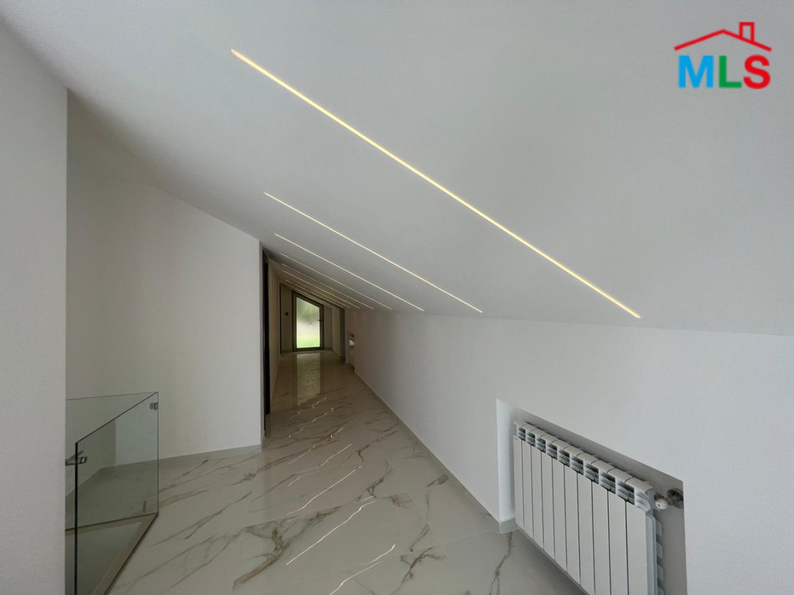 Wonderful duplex for Sale in Adma with A Garden, Terrace and a Beautiful view.