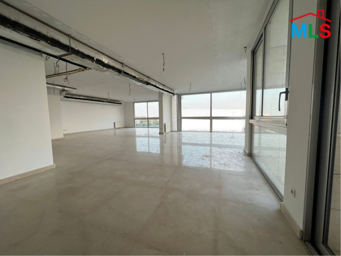 Apartment with Full Sea View for Sale in Downtown