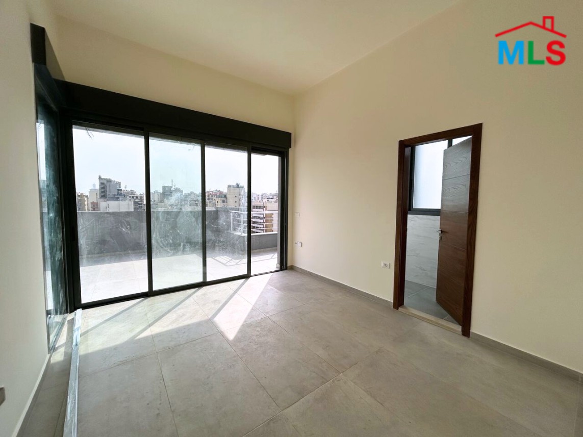 Penthouse with Terraces and Amazing Sea View For Sale in Verdun