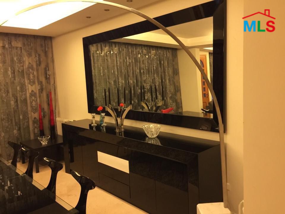 High-End Furnished Apartment with Terrace for Sale in New Shayle