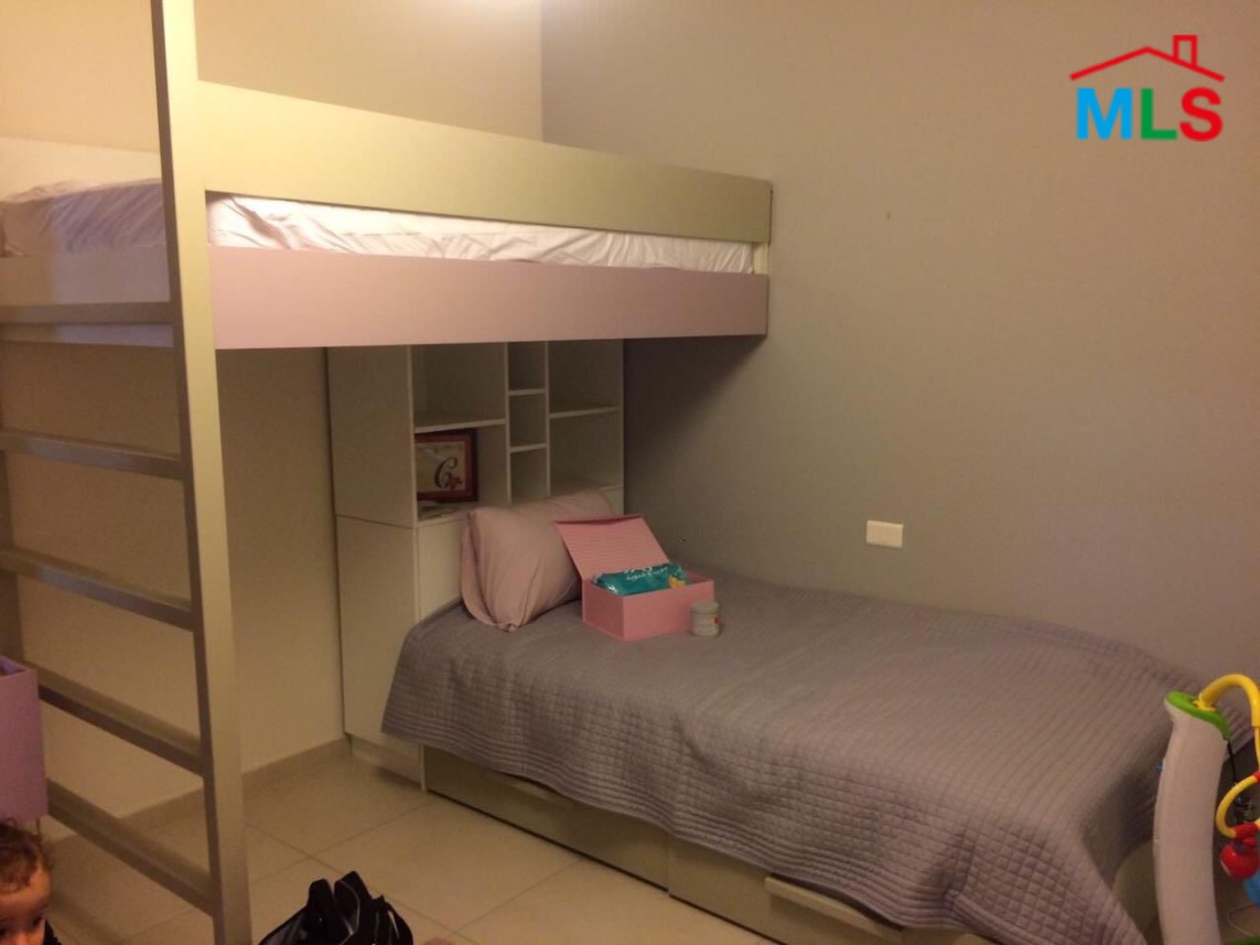 High-End Furnished Apartment with Terrace for Sale in New Shayle