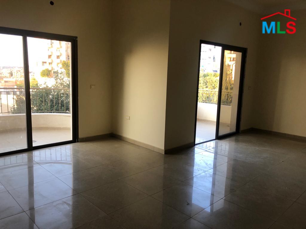Apartment for Sale in Mastita with a Cozy Terrace