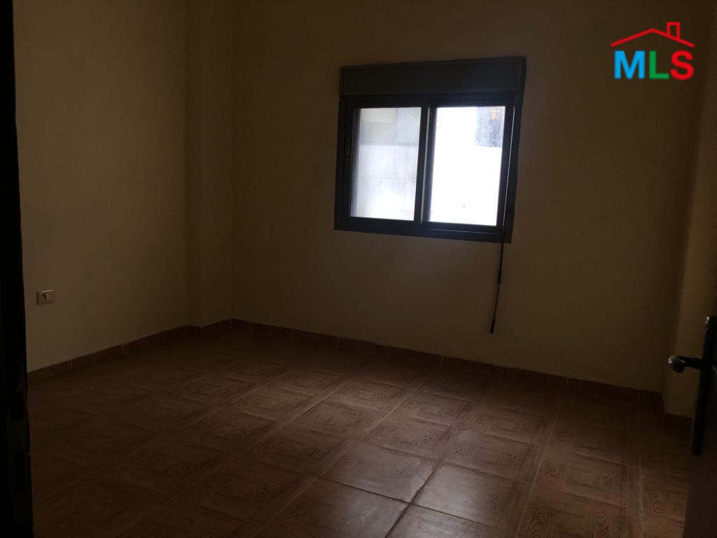 Apartment for Sale in Mastita with a Cozy Terrace