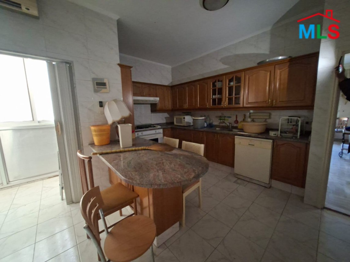 High-End Apartment for Sale in Ain el Tineh, Beirut