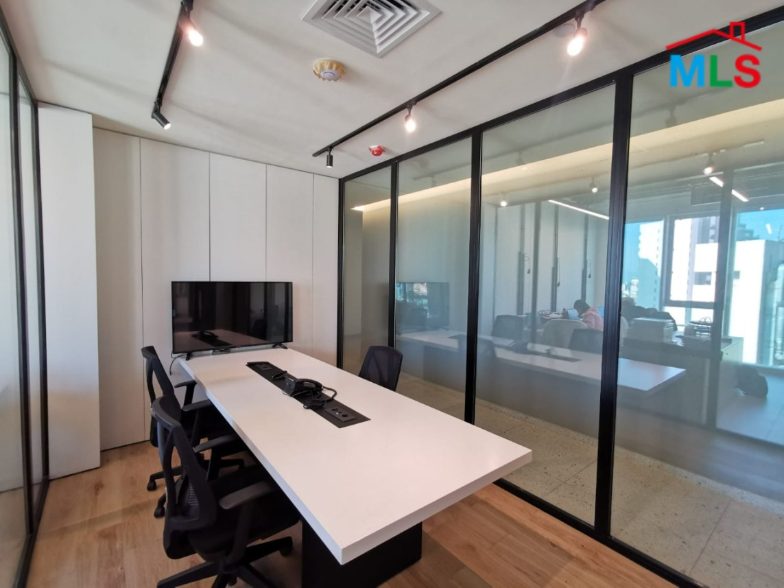 An Amazing Office For Sale in an Iconic Building in Achrafieh