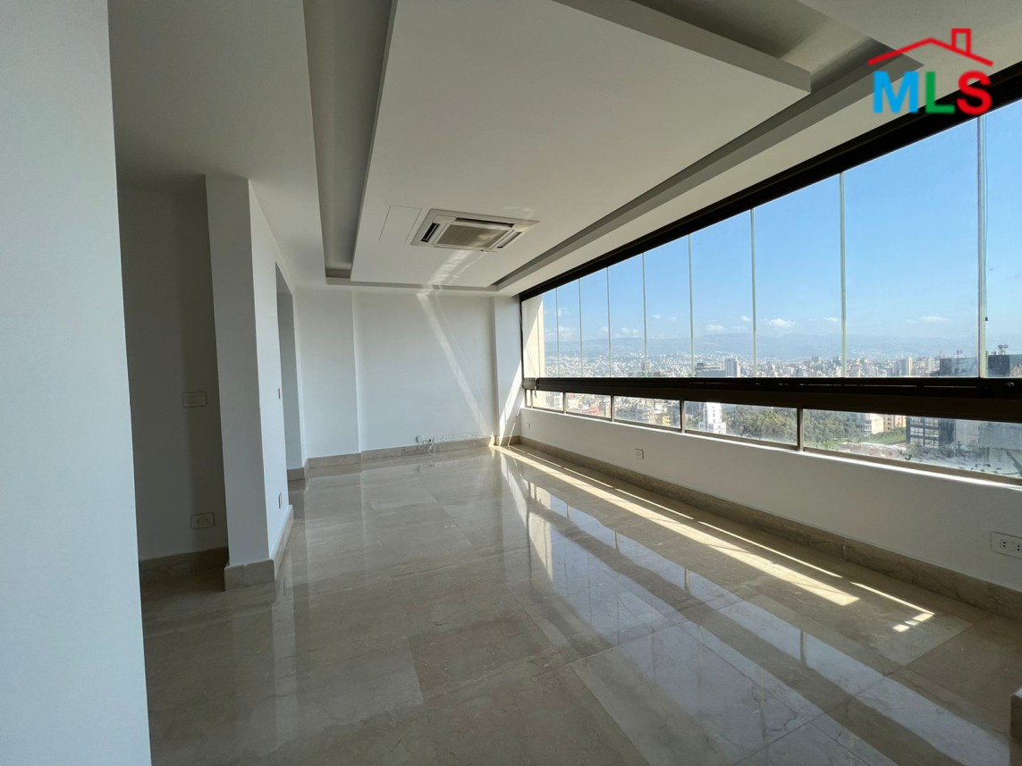 A Perfect Apartment With Open View for Sale in Achrafieh, Lycée