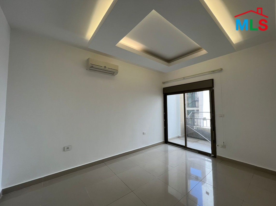 A Perfect Apartment With Open View for Sale in Achrafieh, Lycée