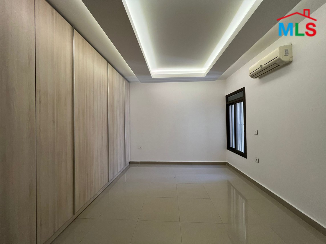 A Perfect Apartment With Open View for Sale in Achrafieh, Lycée