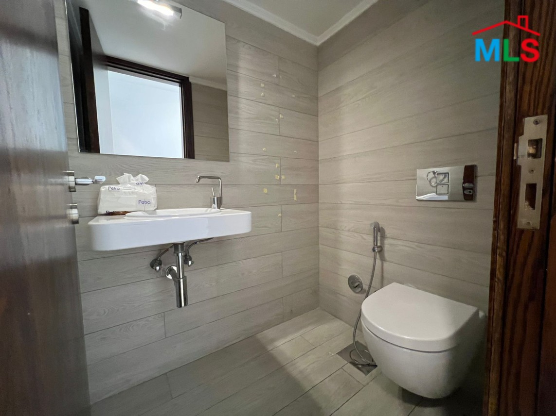 A Perfect Apartment With Open View for Sale in Achrafieh, Lycée