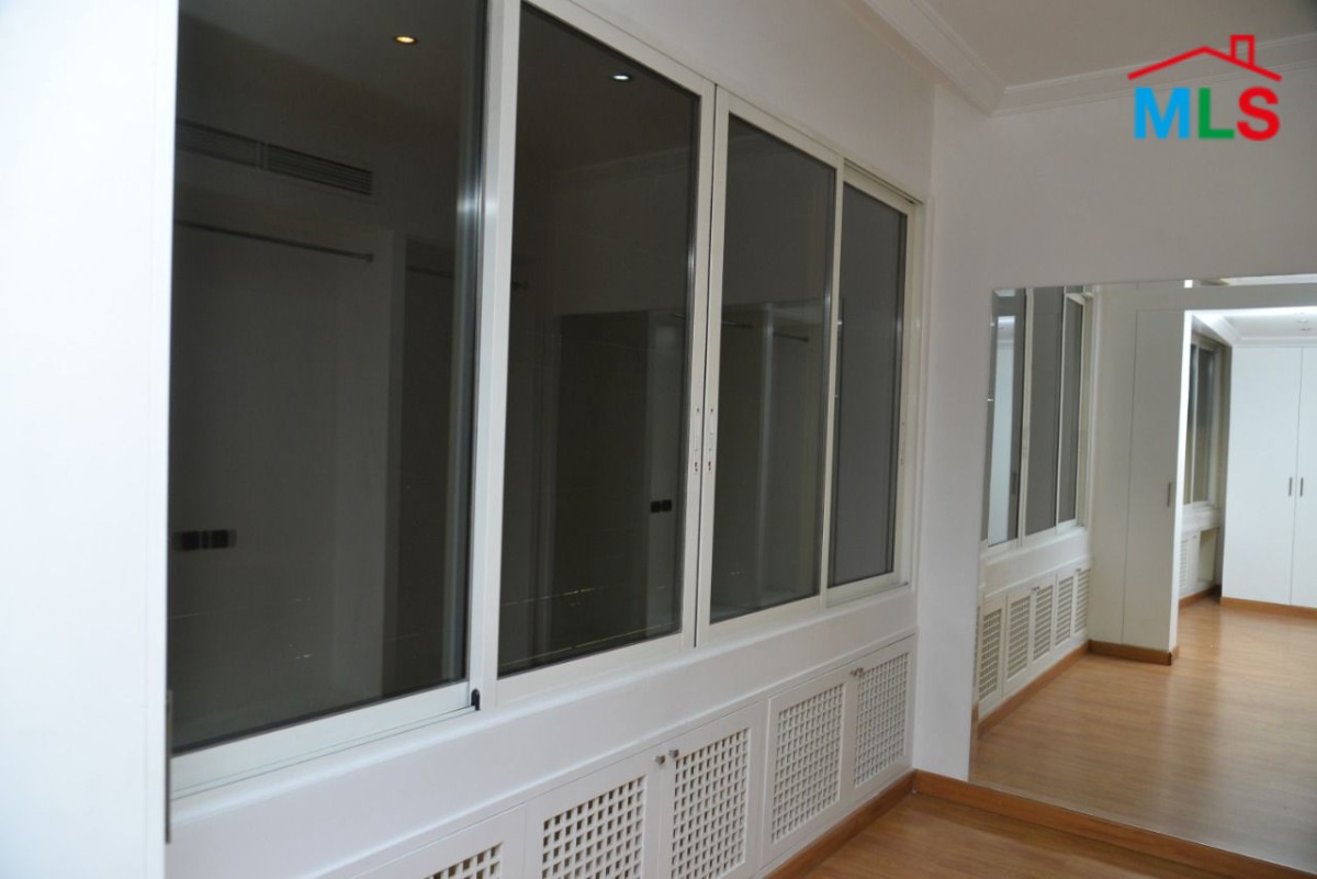 Spacious Apartment for Sale in Hamra