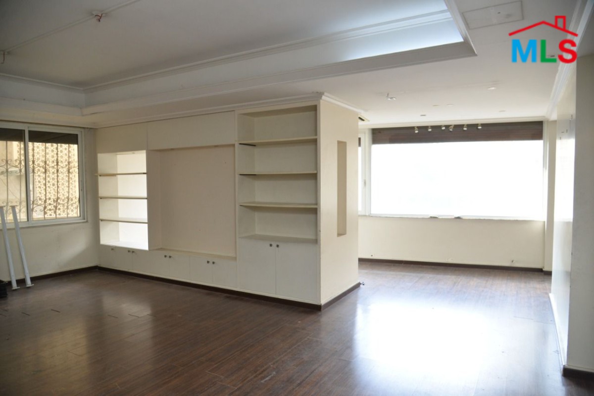 Spacious Apartment for Sale in Hamra